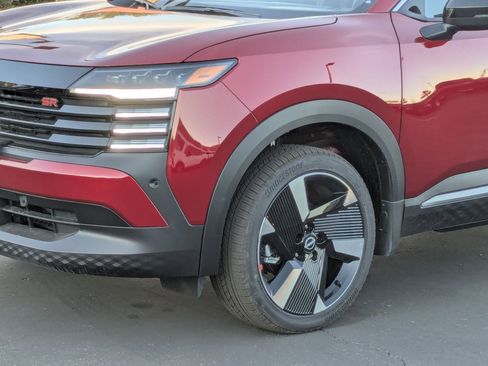 New 2026 Nissan Kicks SR w/ Cold Weather Package FWD image 8