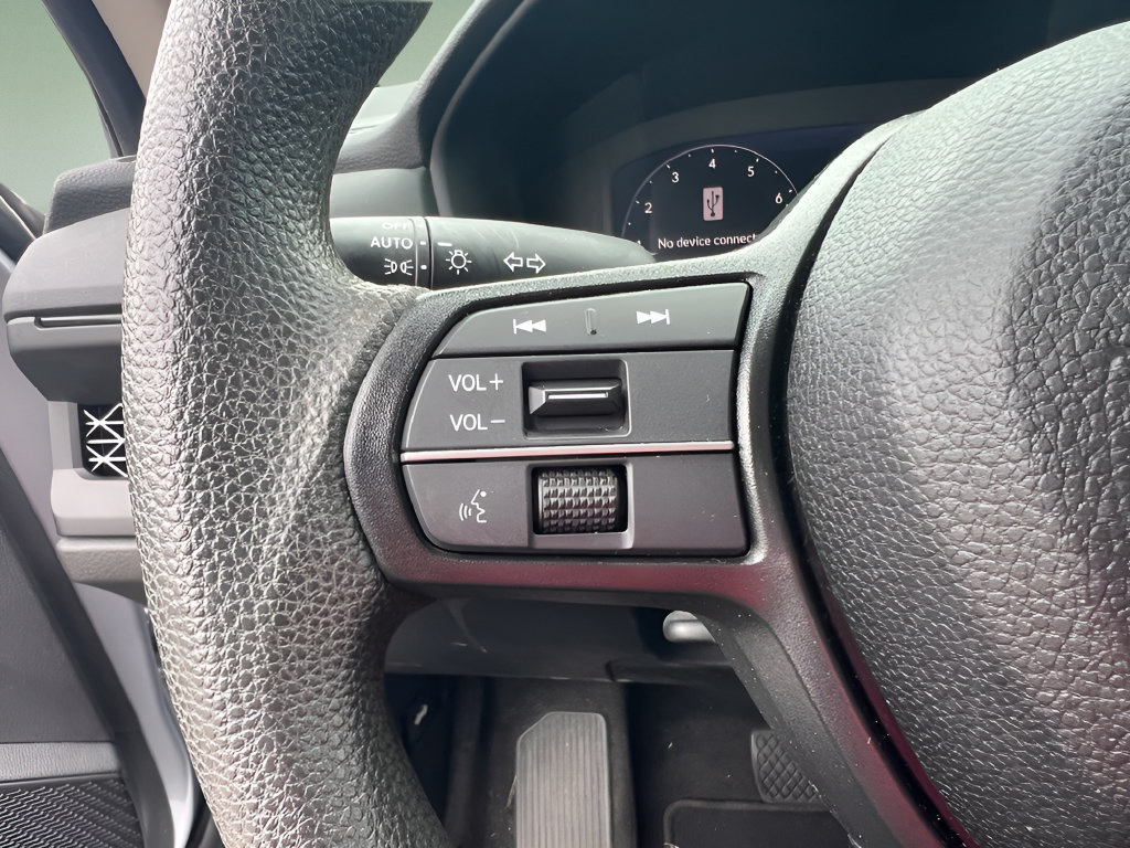 Used 2023 Honda Accord EX image 19