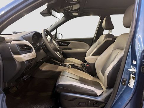 Used 2025 Subaru Forester Limited AWD/4WD image 22