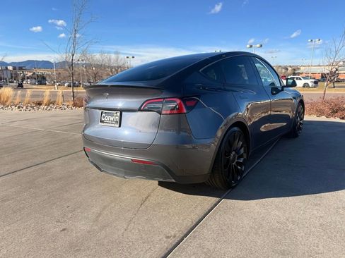 Used 2023 Tesla Model Y Performance image 7