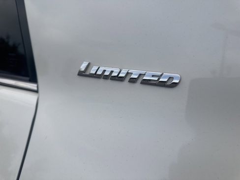Used 2019 Toyota 4Runner Limited image 6