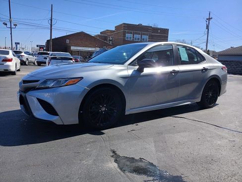 Used 2019 Toyota Camry SE image 21