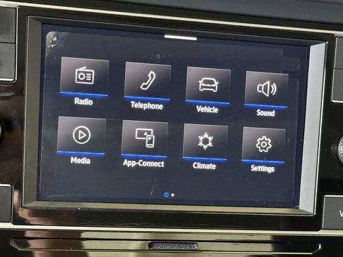 Used 2024 Volkswagen Jetta SE image 6