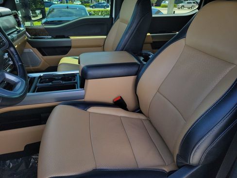 Used 2024 Ford F250 Lariat w/ Lariat Ultimate Package AWD/4WD image 19