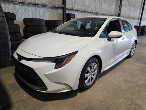 Used 2023 Toyota Corolla LE FWD image 1