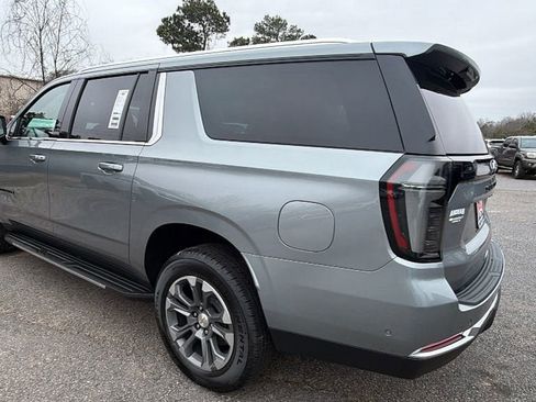 New 2026 Chevrolet Suburban LT w/ Comfort Package image 7