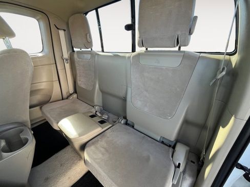 Used 2011 Toyota Tacoma PreRunner image 16