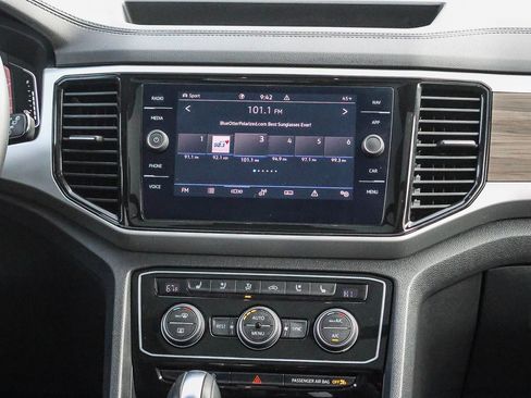 Used 2021 Volkswagen Atlas SEL Premium image 22