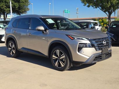 Used 2025 Nissan Rogue SL w/ SL Premium Package