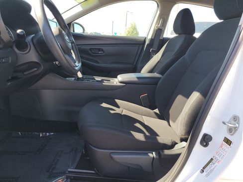 Used 2025 Nissan Sentra S image 16