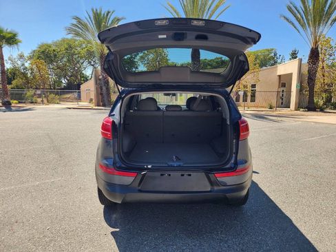 Used 2011 Kia Sportage LX AWD/4WD image 9