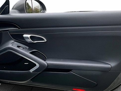 Used 2017 Porsche 911 Carrera 4 image 30