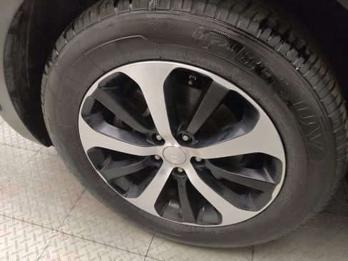 Used 2018 Kia Sorento EX image 31