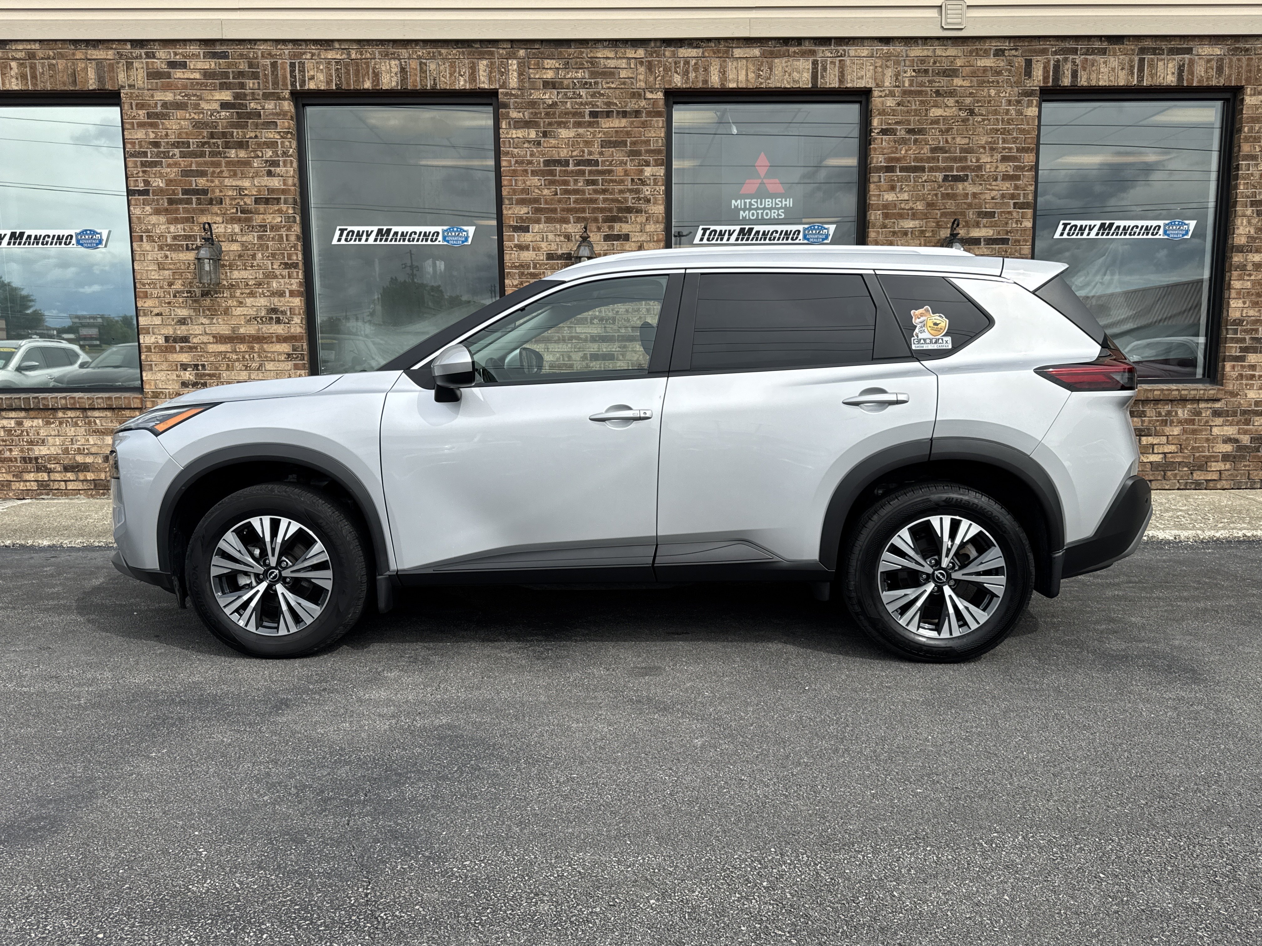 Used 2023 Nissan Rogue SV w/ SV Premium B Package AWD/4WD image 4