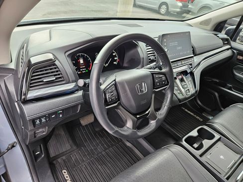 Used 2025 Honda Odyssey Elite image 16
