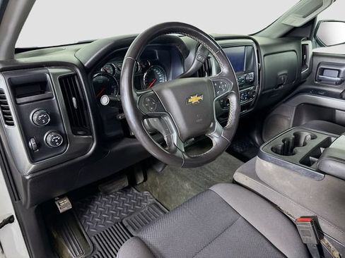 Used 2018 Chevrolet Silverado 1500 LT w/ LT Eassist Package AWD/4WD image 9