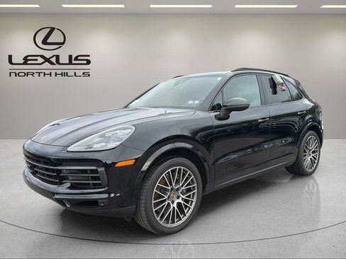 Used 2023 Porsche Cayenne Platinum Edition image 1