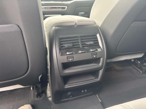 Used 2024 BMW X5 xDrive40i w/ Premium Package AWD/4WD image 16