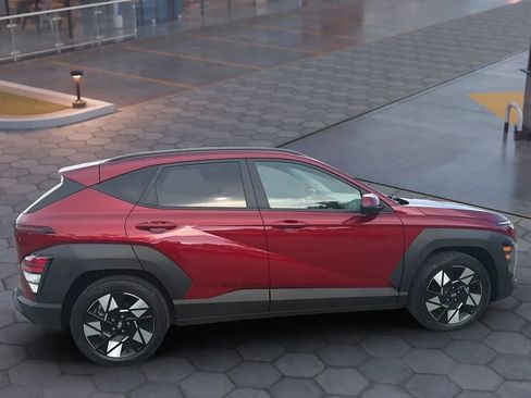 Used 2024 Hyundai Kona SEL w/ Convenience Package FWD image 15