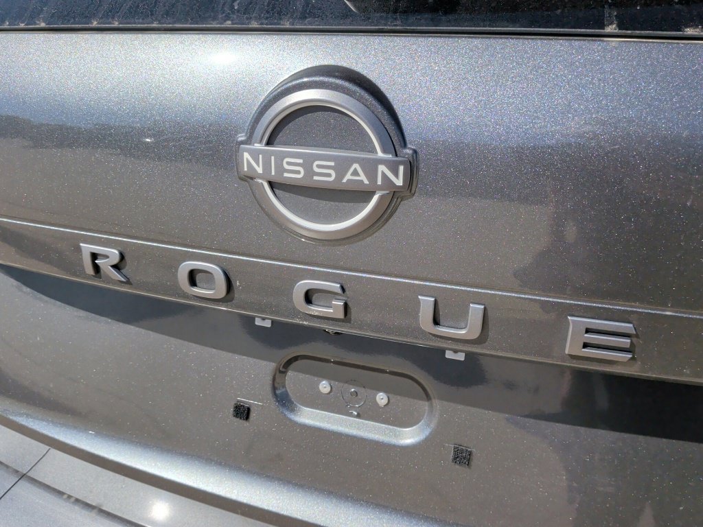 Used 2026 Nissan Rogue SL FWD image 11