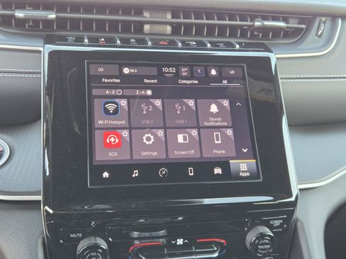 Used 2025 Jeep Grand Cherokee Laredo X RWD image 7