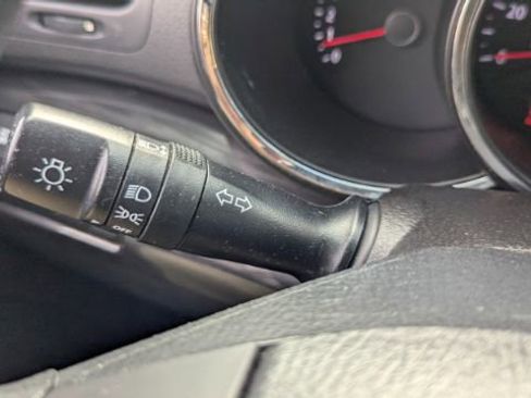 Used 2013 Kia Sorento LX image 30