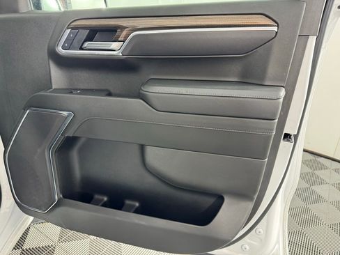 Used 2025 Chevrolet Silverado 1500 LT image 27