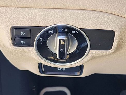 Used 2018 Mercedes-Benz GLA 250 4MATIC image 19