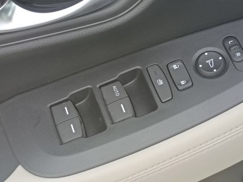New 2027 Honda HR-V LX image 17