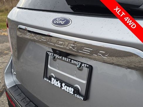 Used 2020 Ford Explorer XLT w/ Comfort Package image 7