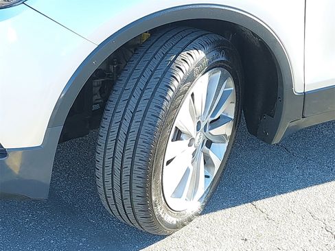 Used 2018 Buick Encore Preferred image 32