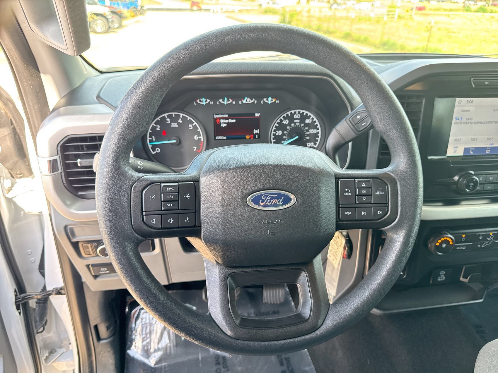 Used 2023 Ford F150 XLT AWD/4WD image 14