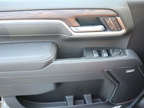 New 2025 GMC Sierra 2500 SLT w/ SLT Premium Package image 16