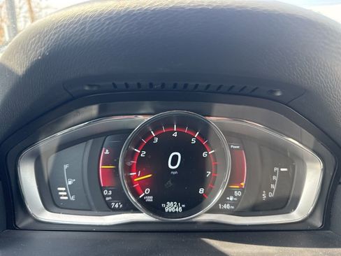 Used 2016 Volvo XC70 T5 Premier w/ Proximity Package image 7