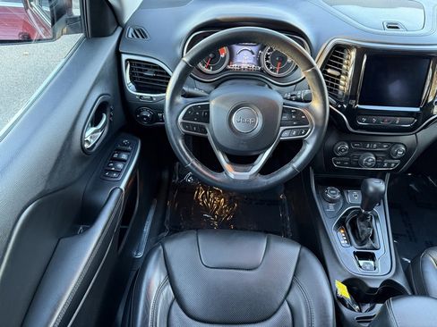 Used 2019 Jeep Cherokee Limited w/ Luxury Group image 15