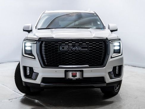 Used 2024 GMC Yukon XL Denali Ultimate AWD/4WD image 9
