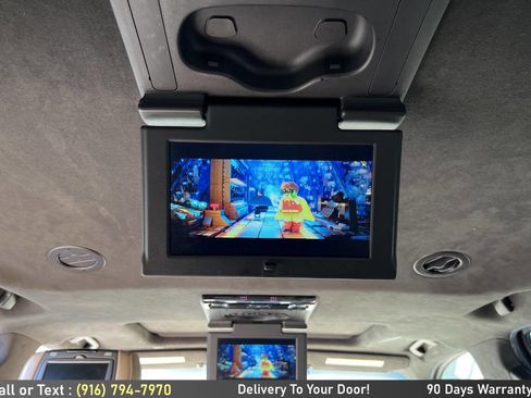 Used 2018 Cadillac Escalade ESV Platinum image 30