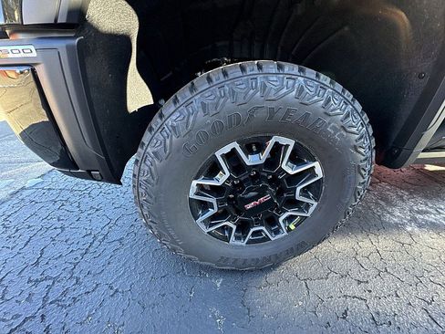 New 2026 GMC Sierra 2500 AT4X image 6