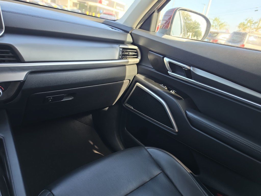 Used 2021 Kia Telluride LX FWD image 9