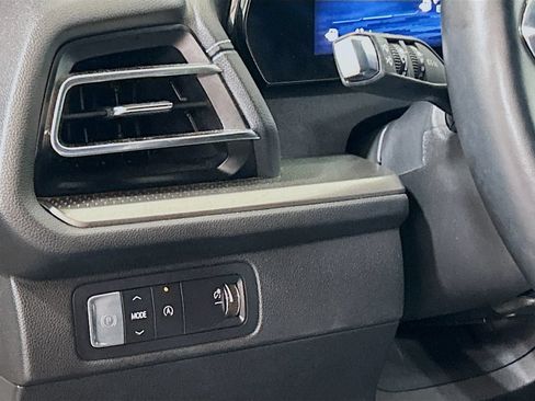Used 2024 Chevrolet Traverse LT w/ LPO, Floor Liner Package FWD image 8