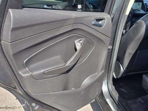 Used 2018 Ford Escape SEL image 21