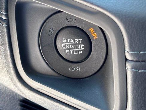 Used 2025 Jeep Gladiator Rubicon w/ Safety Group AWD/4WD image 34
