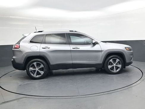Used 2019 Jeep Cherokee Limited image 3