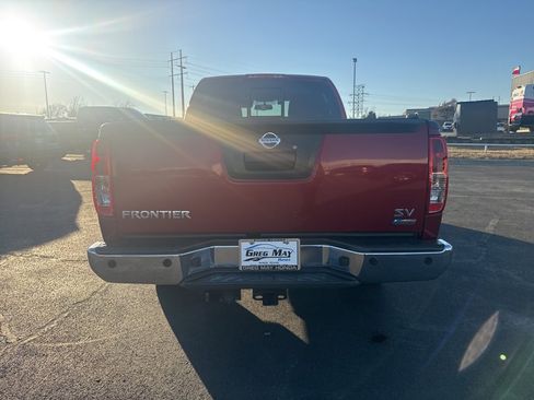 Used 2019 Nissan Frontier SV image 5