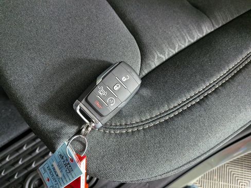 New 2026 RAM 1500 4x4 Crew Cab image 29