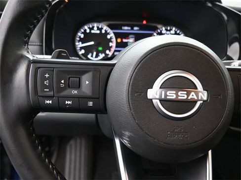 Used 2025 Nissan Pathfinder SV image 28