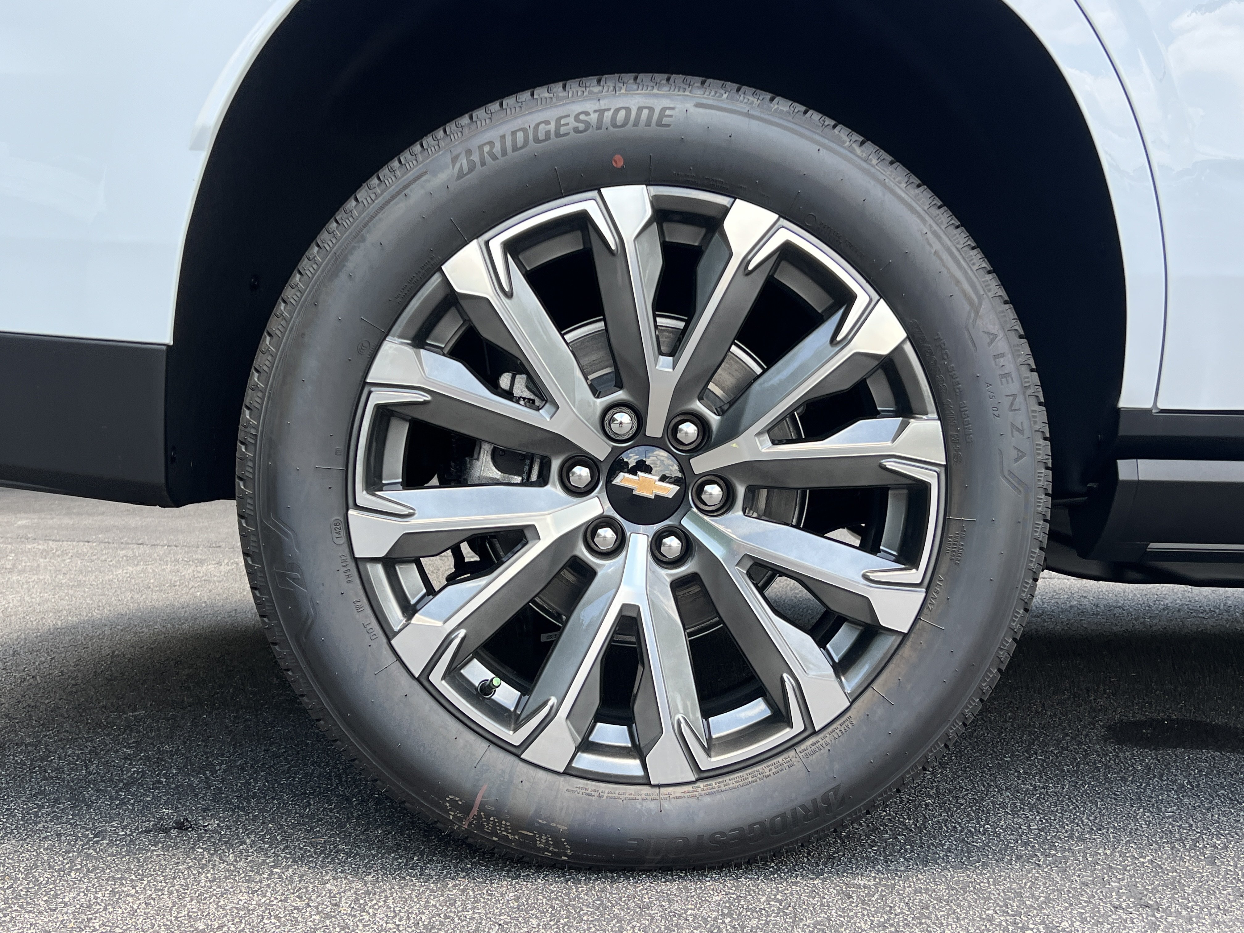 New 2026 Chevrolet Tahoe High Country AWD/4WD image 11