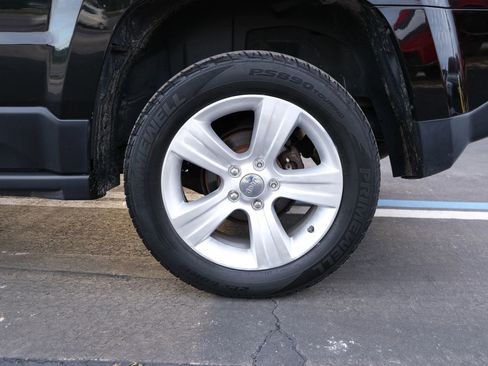 Used 2016 Jeep Patriot High Altitude image 14