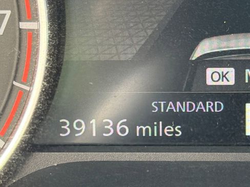 Certified 2023 Nissan Rogue SV image 28