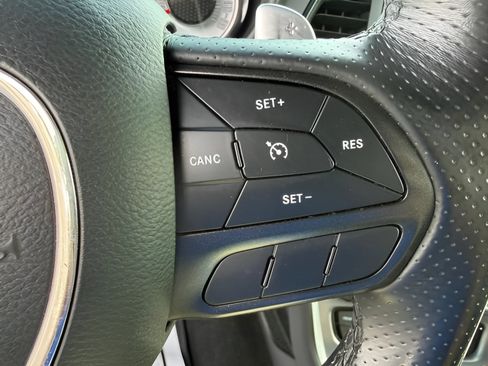 Used 2022 Dodge Challenger R/T Scat Pack RWD image 17